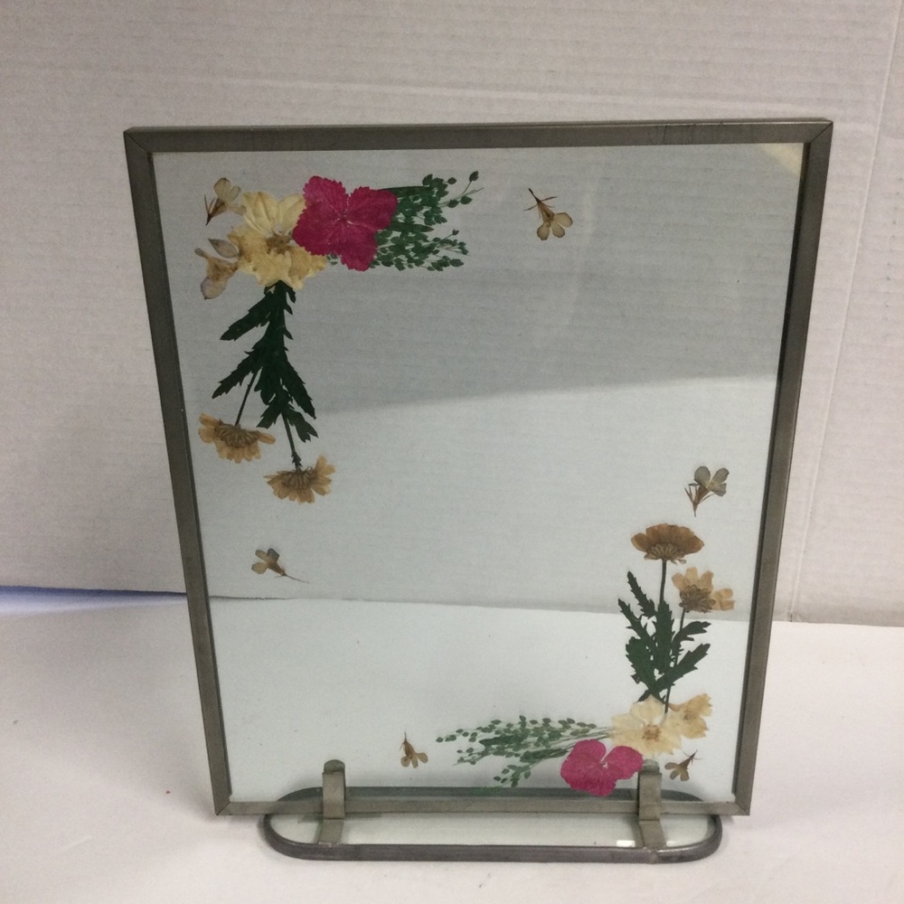 Burnes of Boston Vintage Glass Pressed Dried Flowers Picture 5x7 Frame